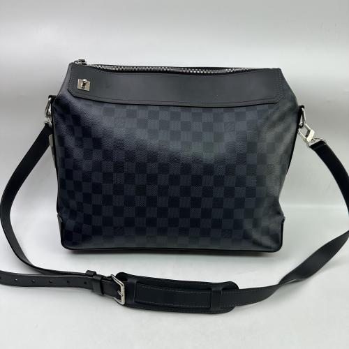 Louis Vuitton Damier Cobalt Greenwich Messenger Bag