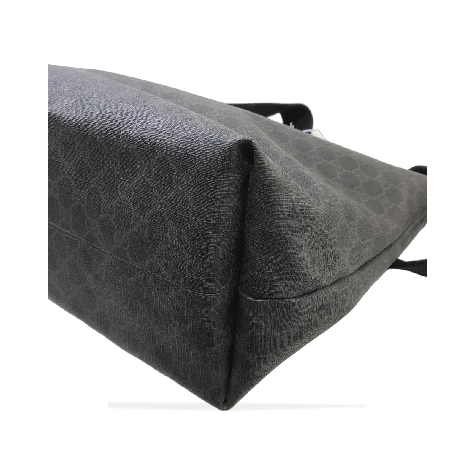 Gucci GG Supreme Tote Bag In Black photo 4