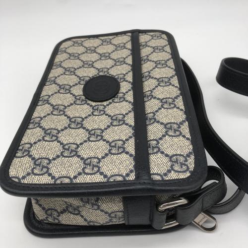 Gucci GG Supreme Crossbody Bag photo 7