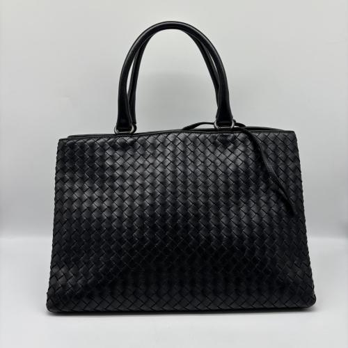 Bottega Veneta Intrecciato Leather Tote Bag photo 2