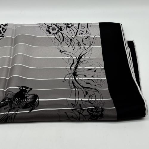 Hermès Large Silk Scarf With Geometric Design photo 6