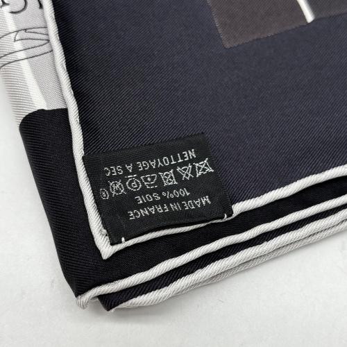 Hermès Large Silk Scarf With Geometric Design photo 8