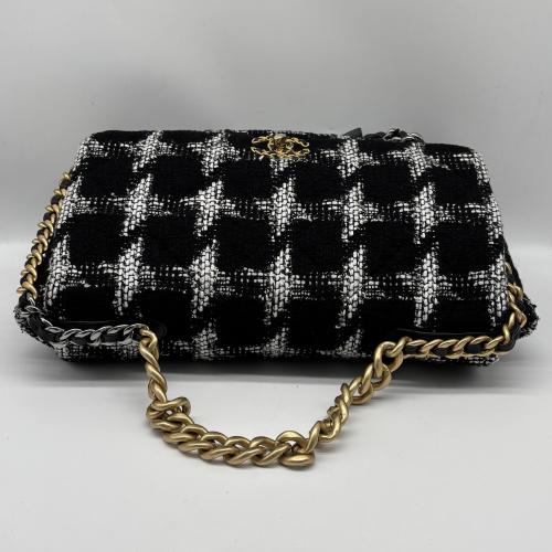 Chanel Black And White Tweed Flap Bag photo 5