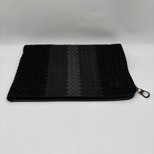 Bottega Veneta Intrecciato Leather Clutch Bag photo 5