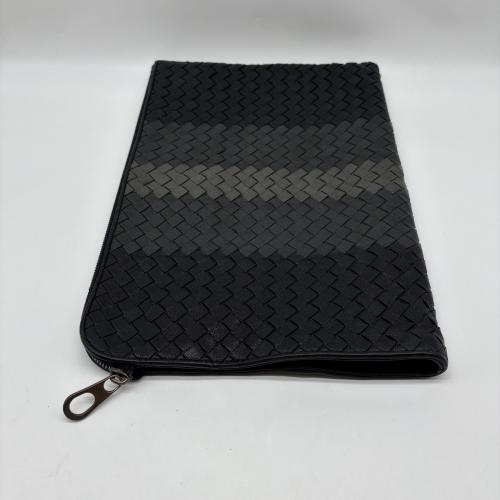 Bottega Veneta Intrecciato Leather Clutch Bag photo 6