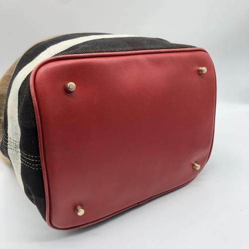 Burberry House Check Bucket Bag photo 3