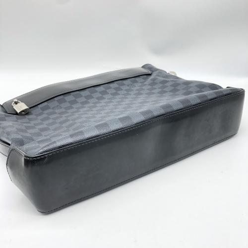 Louis Vuitton Damier Cobalt Greenwich Messenger Bag photo 3