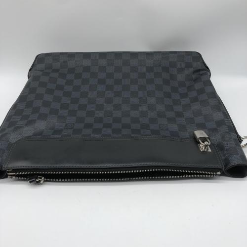 Louis Vuitton Damier Cobalt Greenwich Messenger Bag photo 6