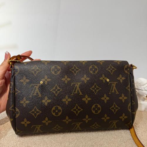 Louis Vuitton Monogram Favorite Shoulder Bag