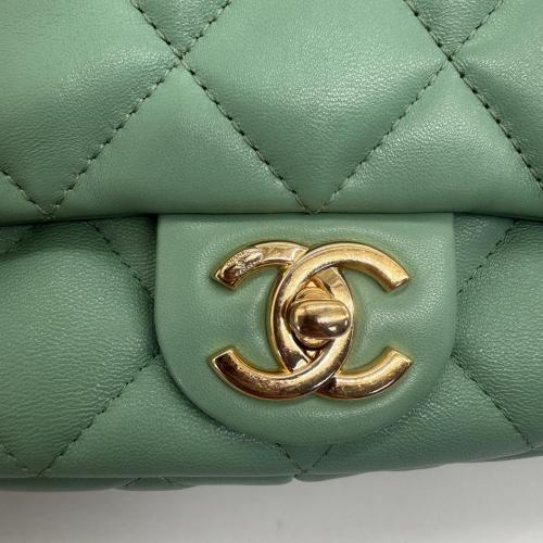 Chanel Lambskin Quilted Funkytown Flap Bag photo 6