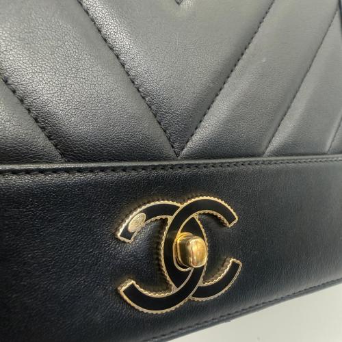Chanel Black Chevron Leather Mademoiselle Flap Bag photo 8