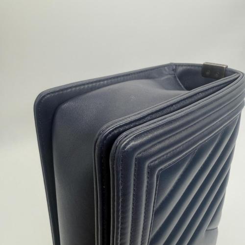 Chanel Boy Flap Bag Chevron Lambskin Shoulder Bag photo 3