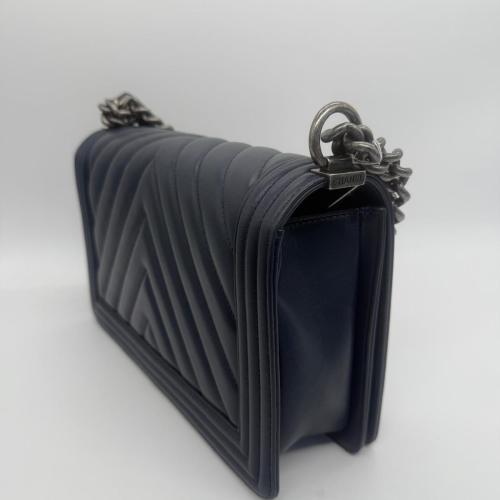 Chanel Boy Flap Bag Chevron Lambskin Shoulder Bag photo 5