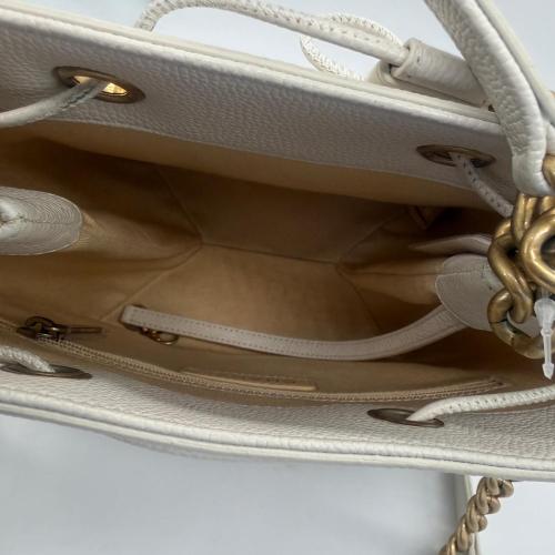 Chanel White Diamond-quilted Caviar Leather Caviar Drawstring Bucket Bag photo 8