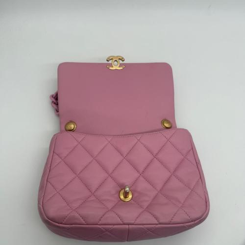 Chanel Pink Quilted Shoulder Bag photo 4