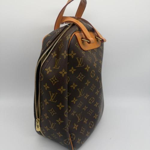 Louis Vuitton Monogram Excursion Handbag photo 6