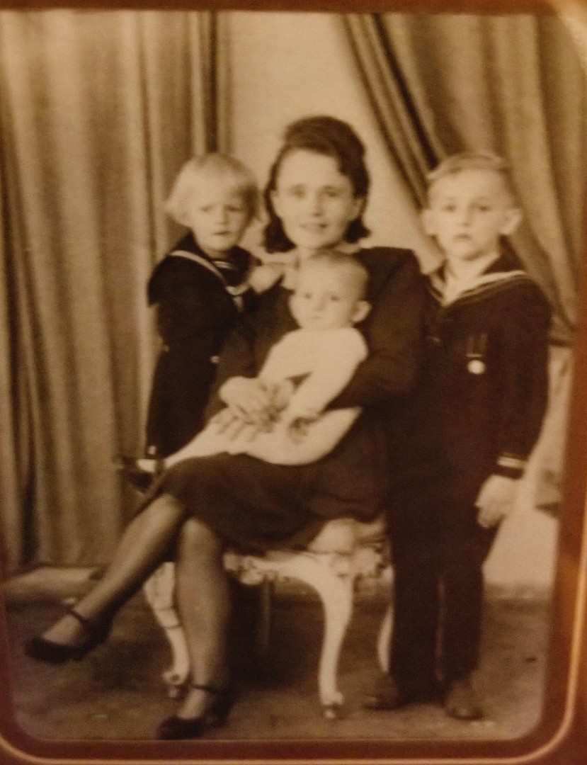 Hugo Rudolph This online memorial is dedicated to Hugo Rudolph Seibel. It is a place ...
