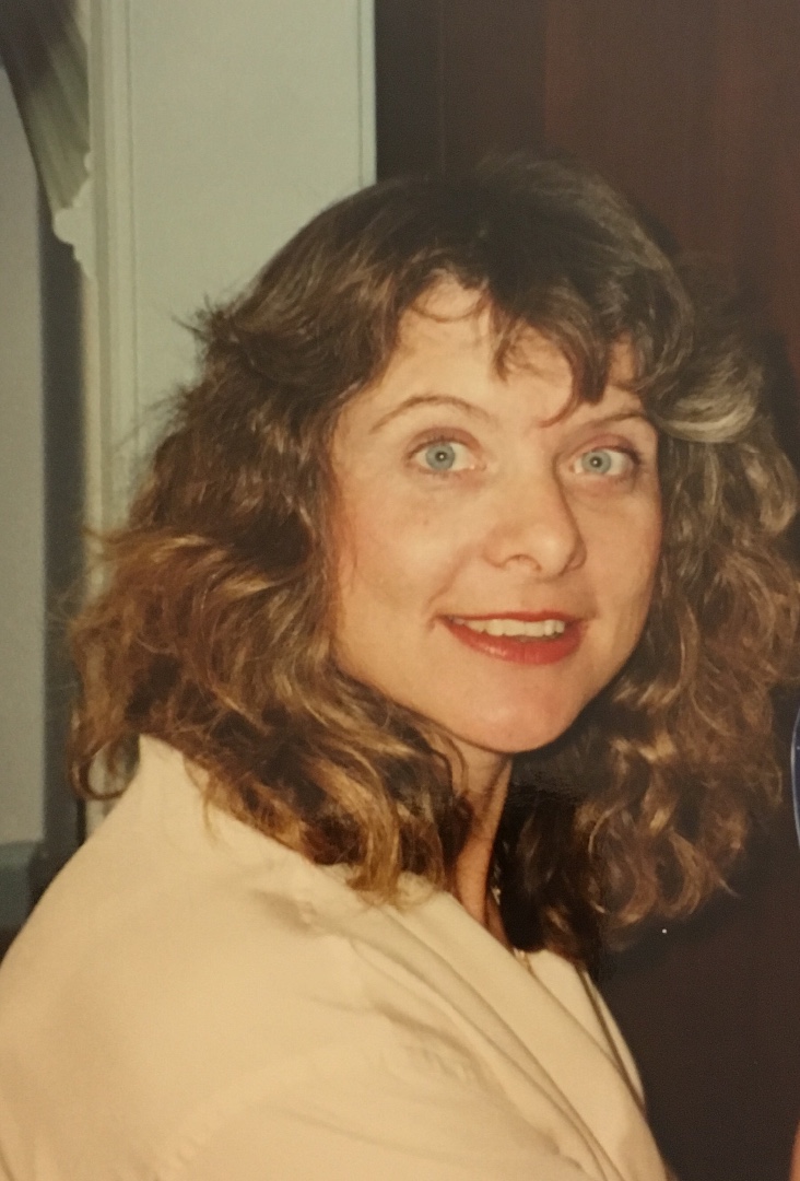 This online memorial is dedicated to Leslie Albertson. It is a place to