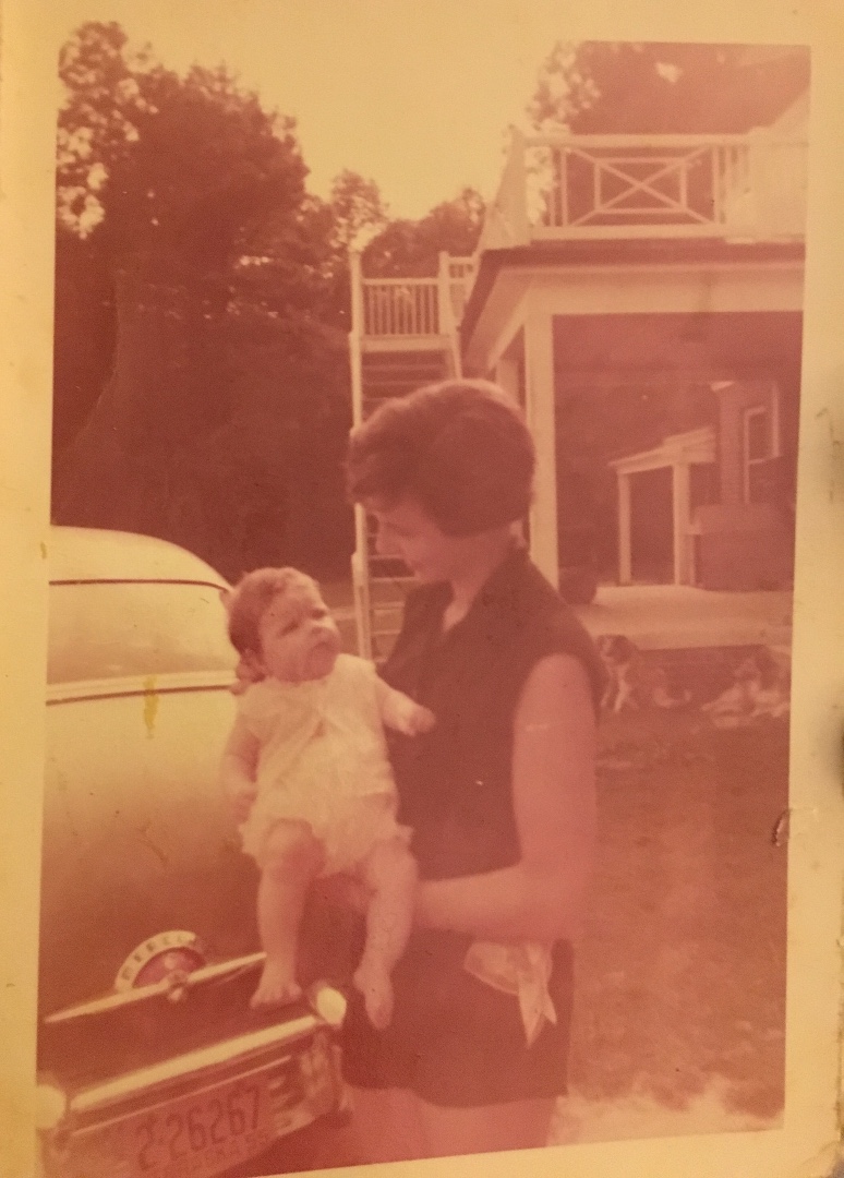 This online memorial is dedicated to Leslie Albertson. It is a place to