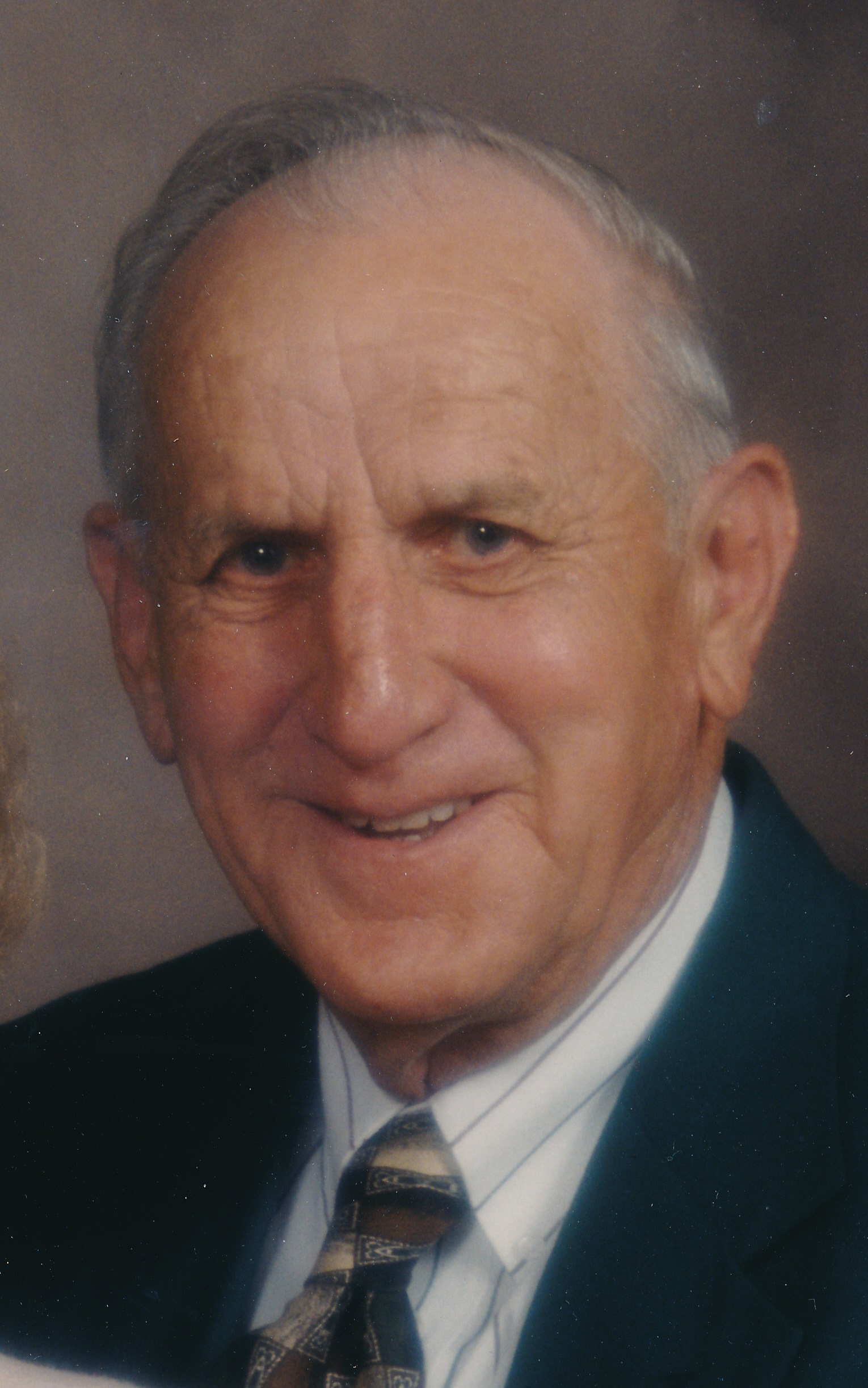 This online memorial is dedicated to Leslie Porter. It is a place to