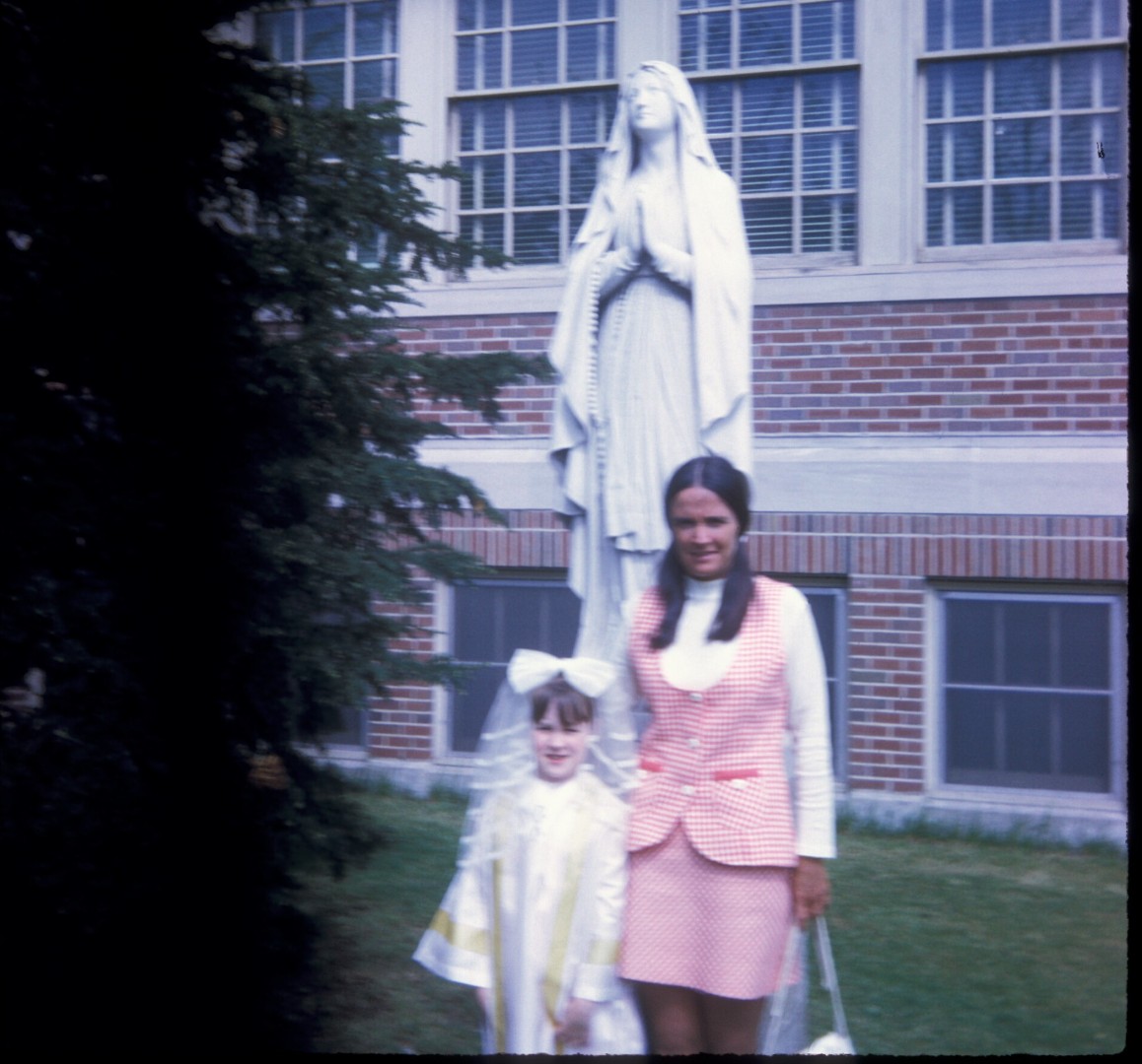 This online memorial is dedicated to Phyllis M. Perkins. It is a place