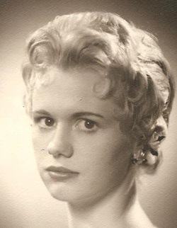 Sandra_Moore