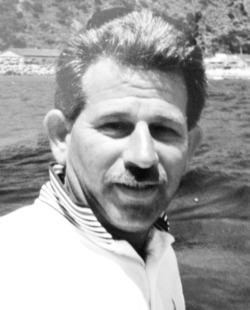 This online memorial is dedicated to Steve Holmes. It is a place to