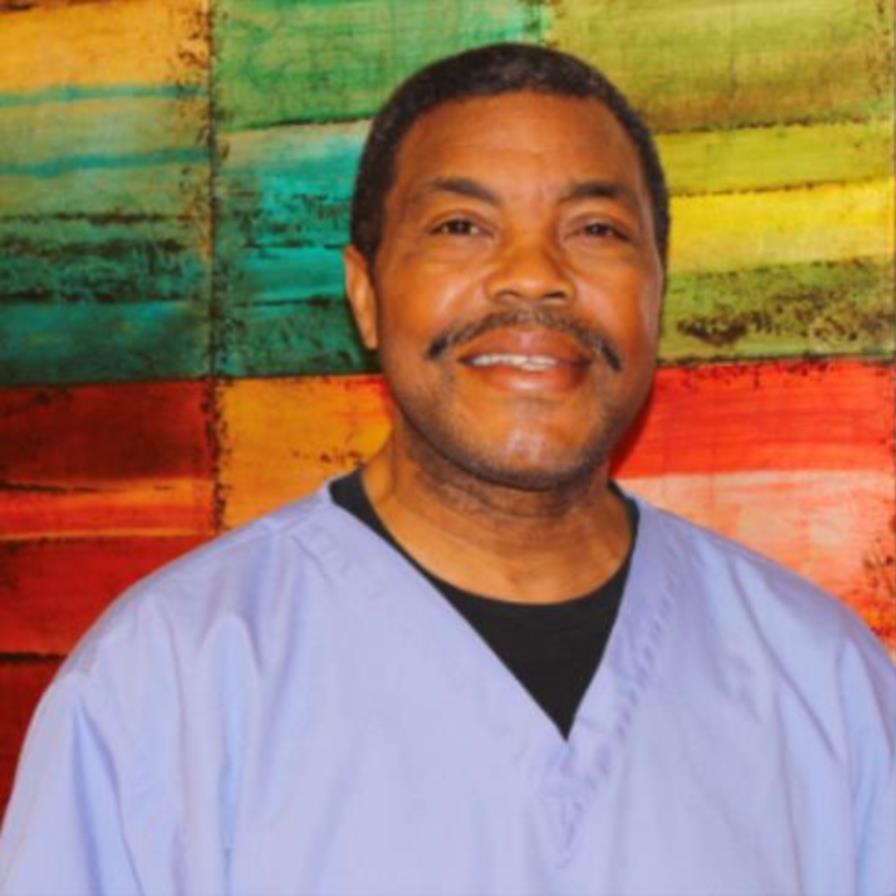 Dr. Oswald Lee Thomas Obituary - Visitation \u0026 Funeral Information, image size:896x896