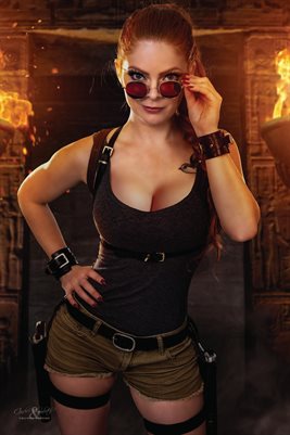 Double Poster: Lara Croft
