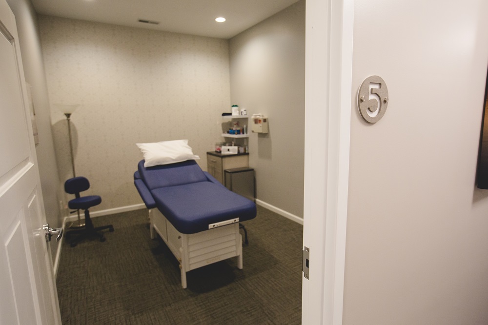 Acupuncture in Syracuse, IN and Fort Wayne, IN Dr. Lauren Warner