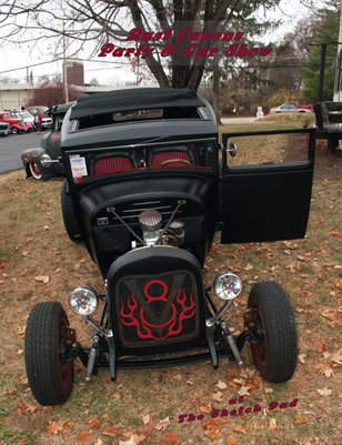 2011 Rat Rods & Rust Queens Calendar Release Party