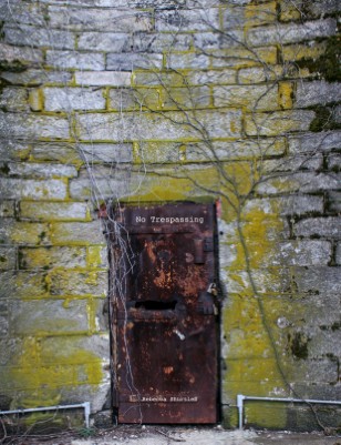 No Trespassing