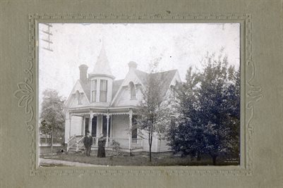 OLD HOUSE IN FULTON AREA. CROFT FAMILY COLLECTION