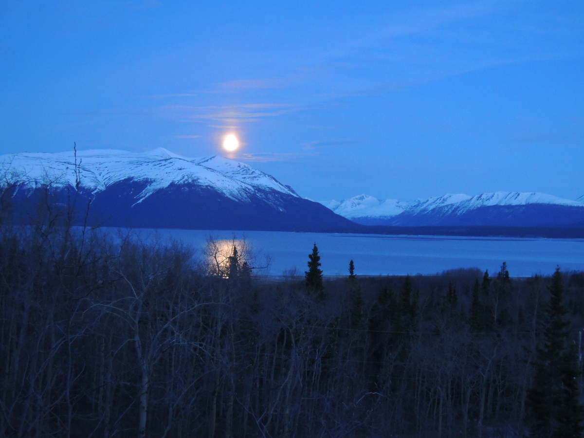 Jun moon over Teresa