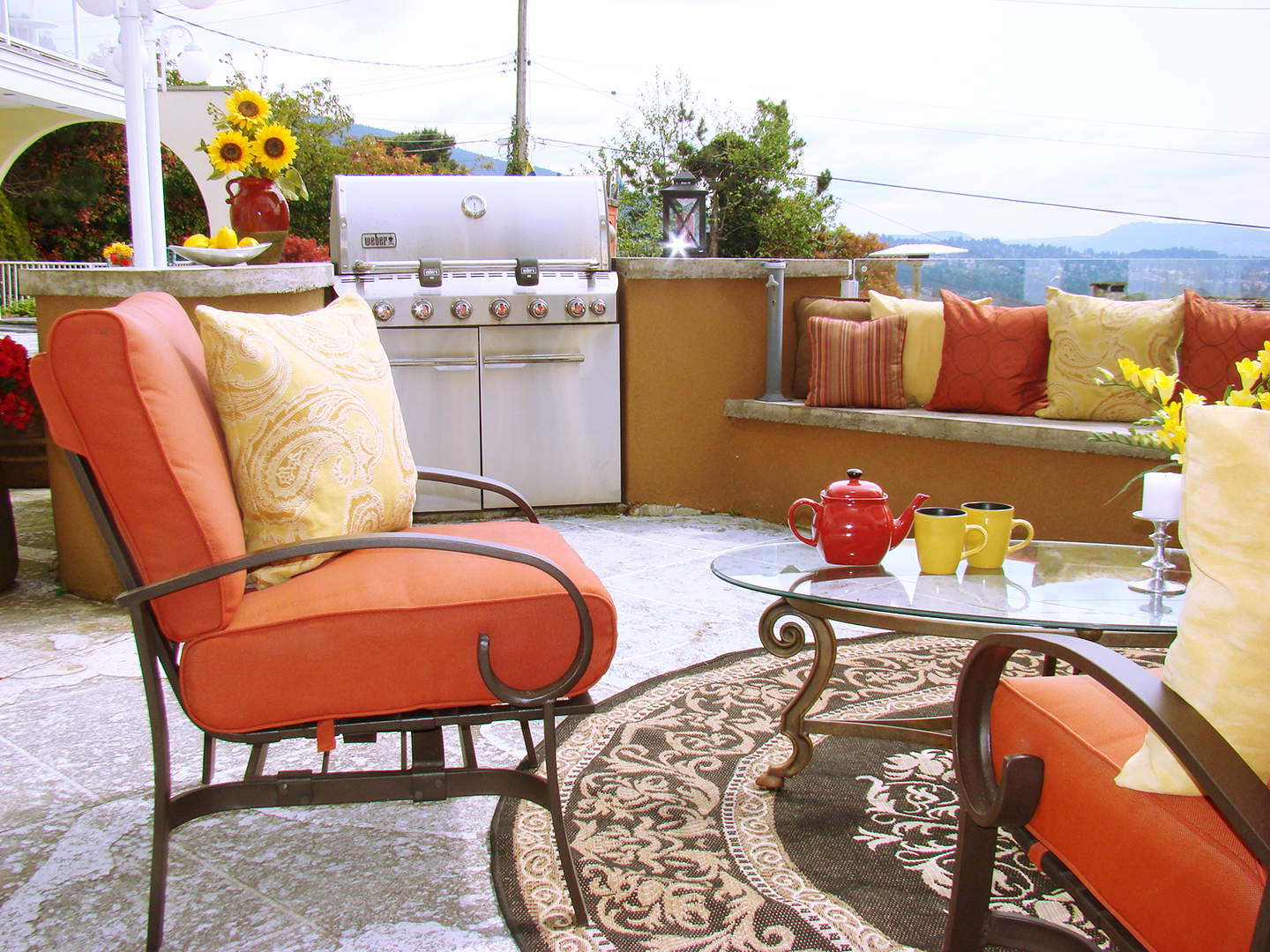 OUTDOOR LIVING 8