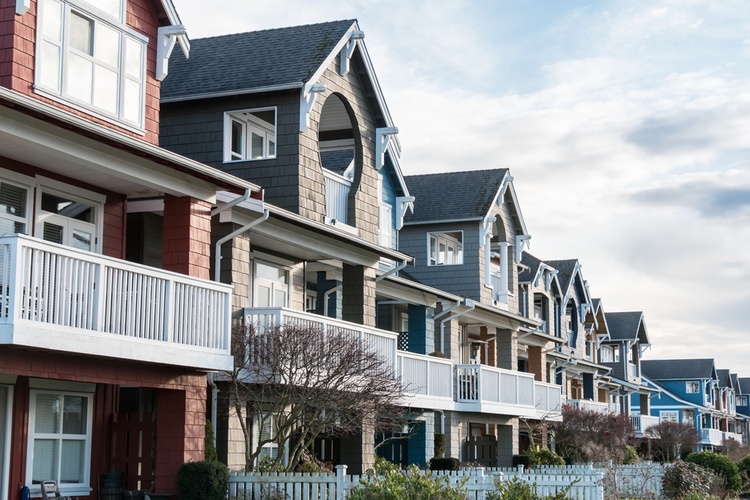 row_houses_richmond_shutterstock.jpg__0x500_q95_autocrop_crop-smart_subsampling-2_upscale.jpg