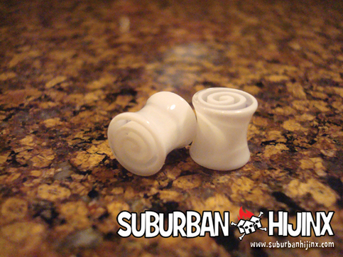 White Vortex Swirl Saddle Plug