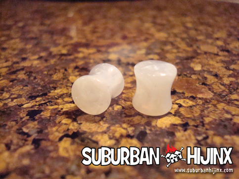 White UV Granite Saddle Plugs