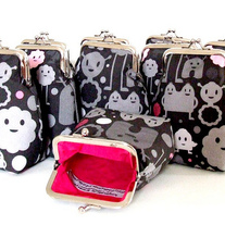 Ghostpurse_medium