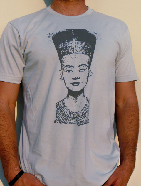 U_nefertiti_large