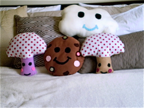 Toy_cush_group_large