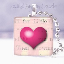 Valentine's Day Magenta P*I*N*K HEART 1" glass pendant