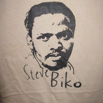 STEVE BIKO (beige L)