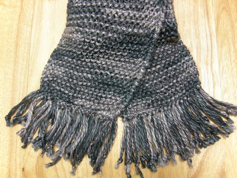 Ushuaia: Gray Hand-Knit Scarf