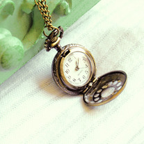 J3._bronze_timepiece_3_medium