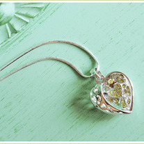 Final_n5._open_yellow_heart_necklace_medium