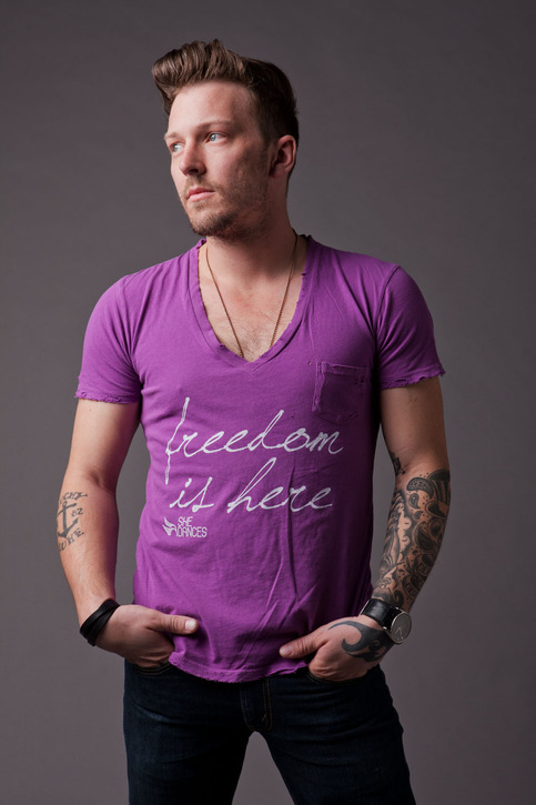 "Freedom is Here" Vintage V-Neck // Grape