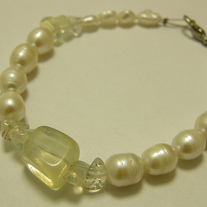 Quartz & Pearls Bracelet