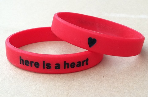 HERE IS A HEART bracelet