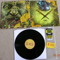 16 - Curves That Kick -(16)- LP Black 180 Gram /500